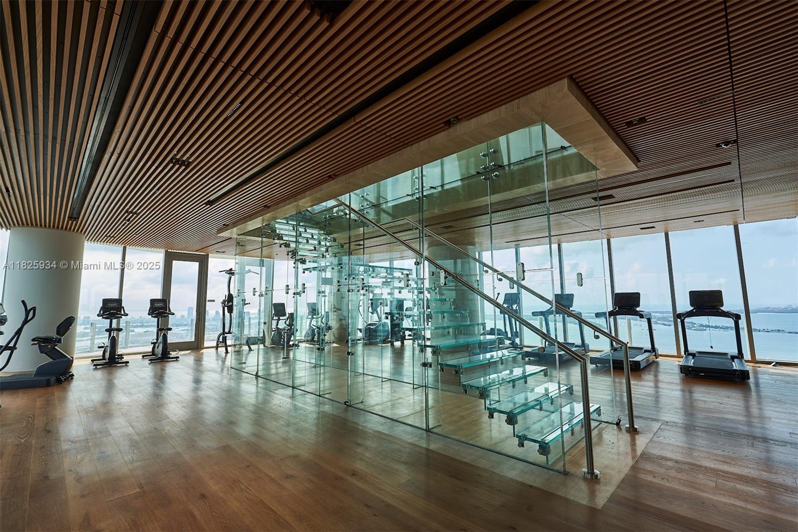 ASTON MARTIN RESIDENCES - Residential