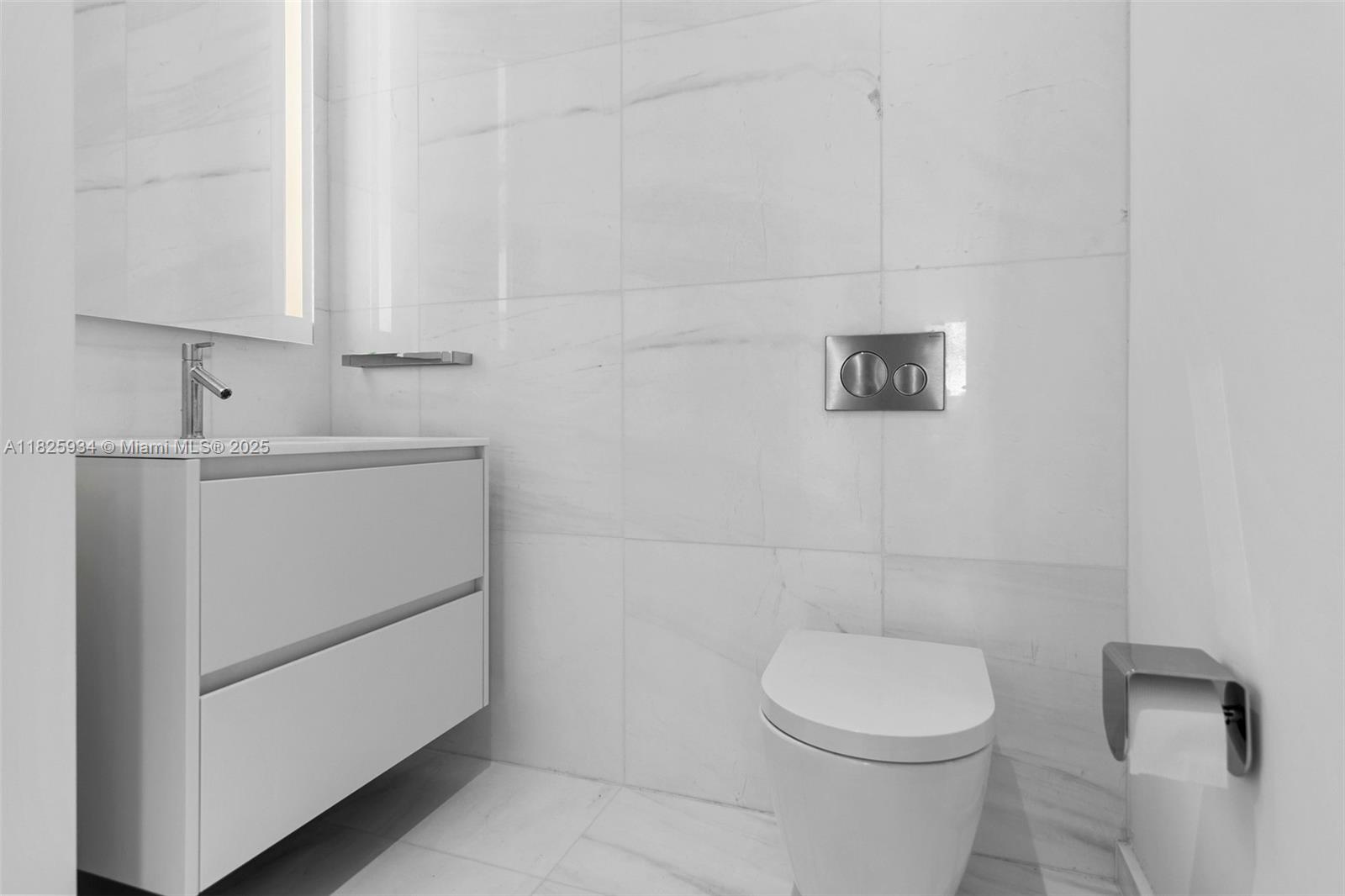 ASTON MARTIN RESIDENCES - Residential