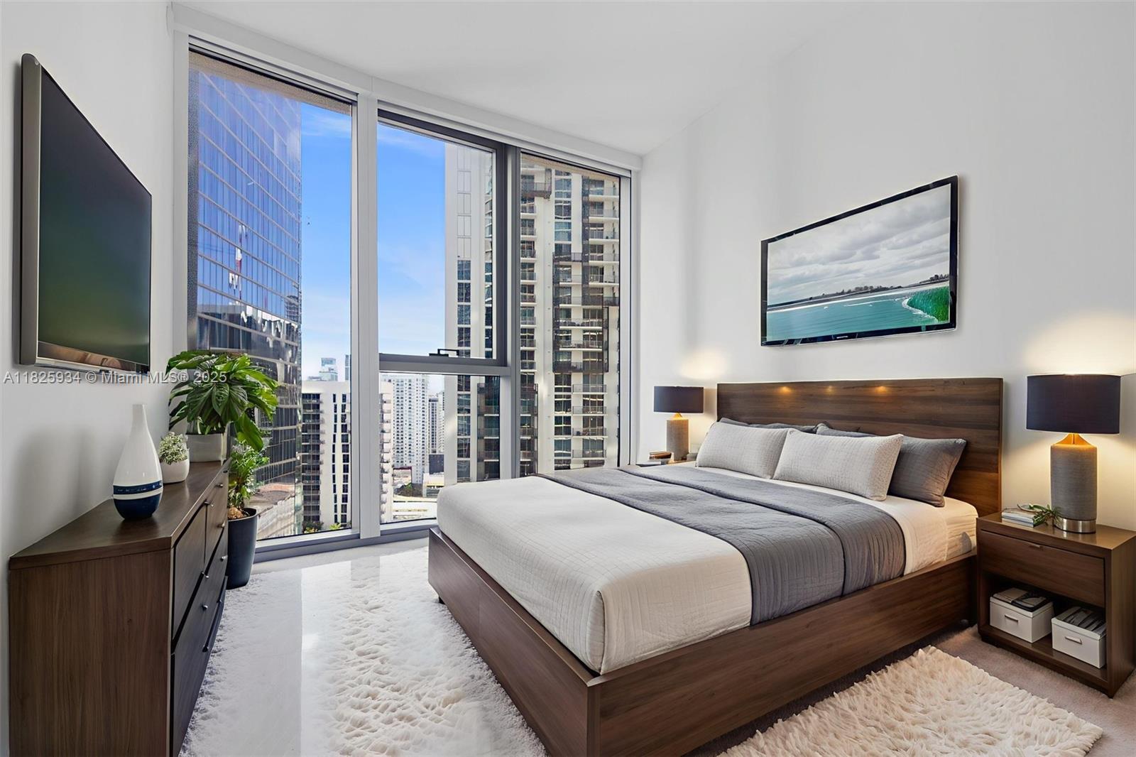 ASTON MARTIN RESIDENCES - Residential