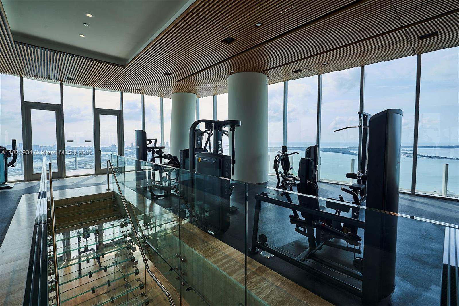 ASTON MARTIN RESIDENCES - Residential