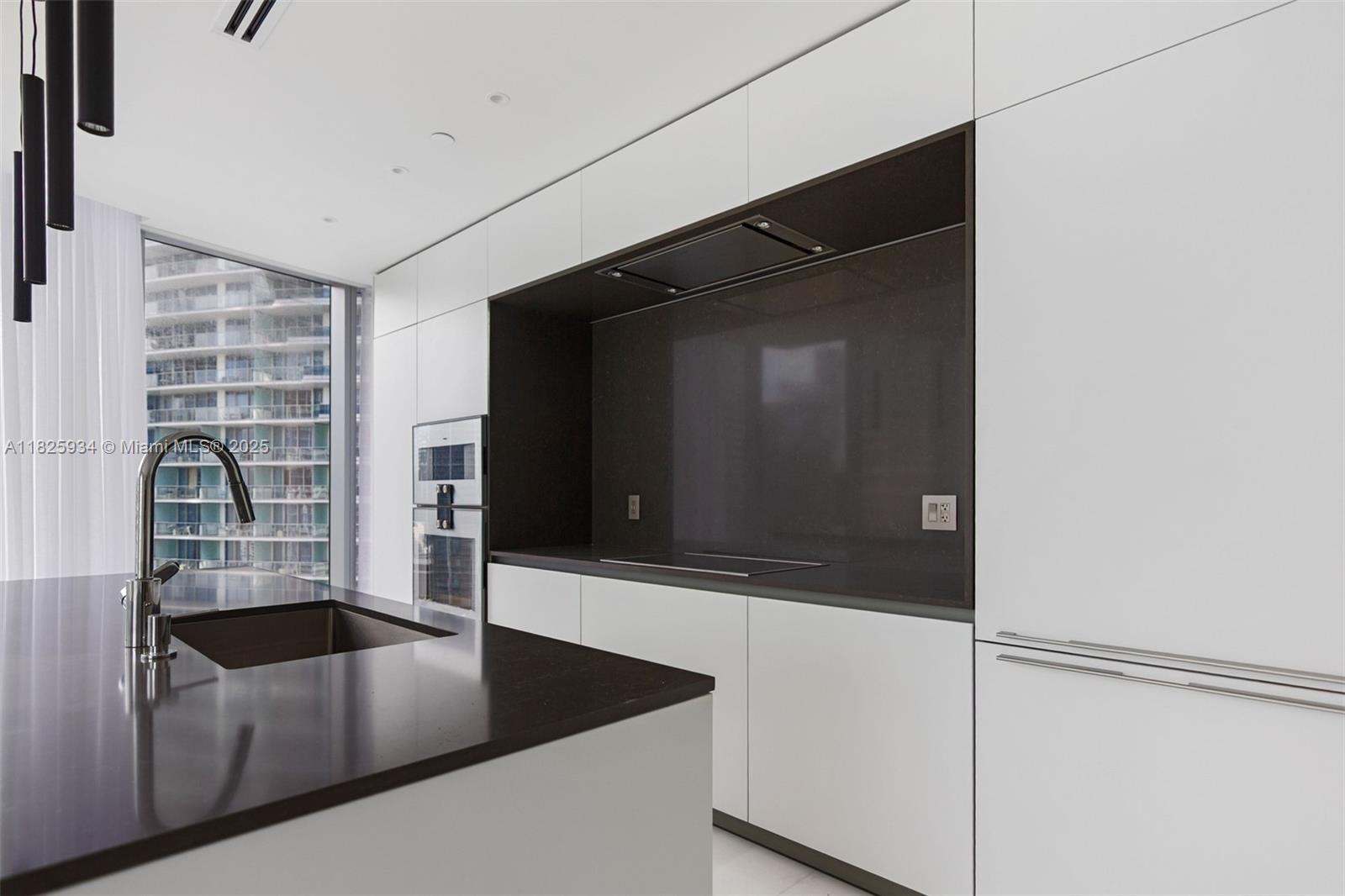 ASTON MARTIN RESIDENCES - Residential