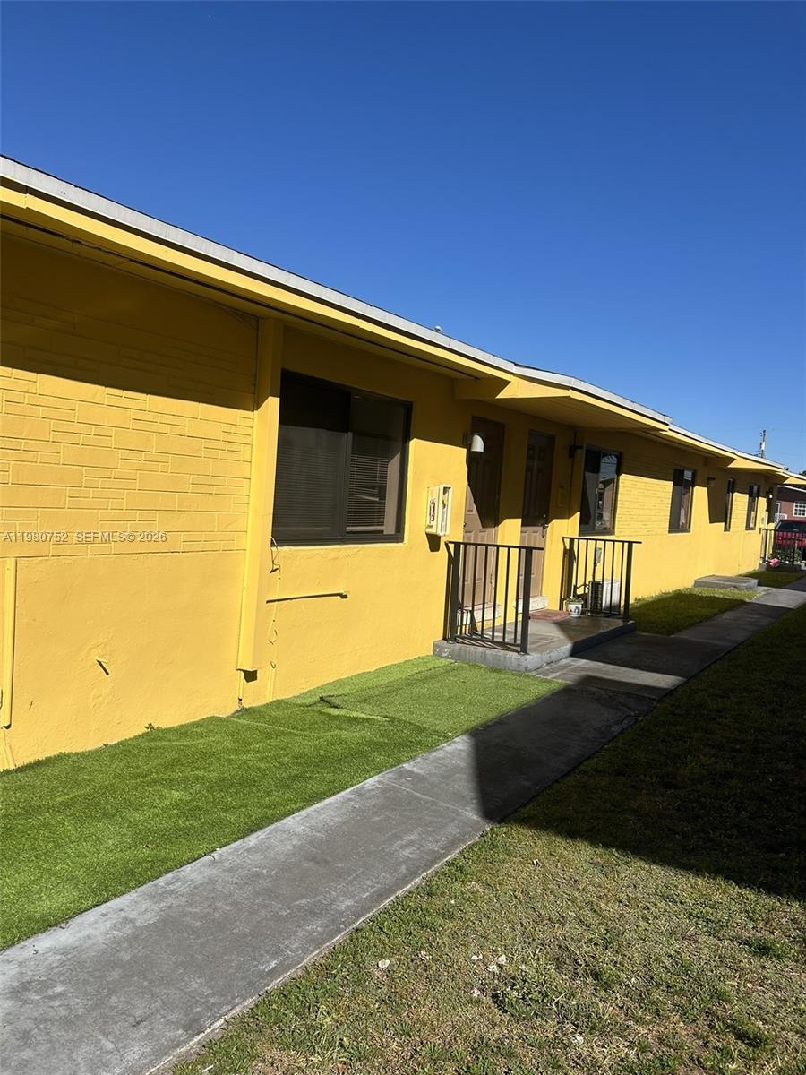 HIALEAH 11TH ADDN - Residential Lease