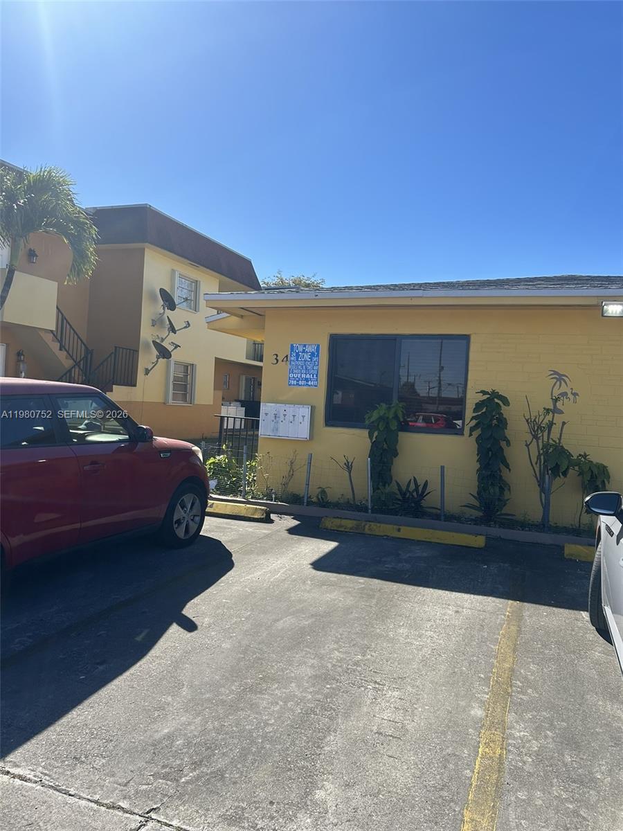 HIALEAH 11TH ADDN - Residential Lease