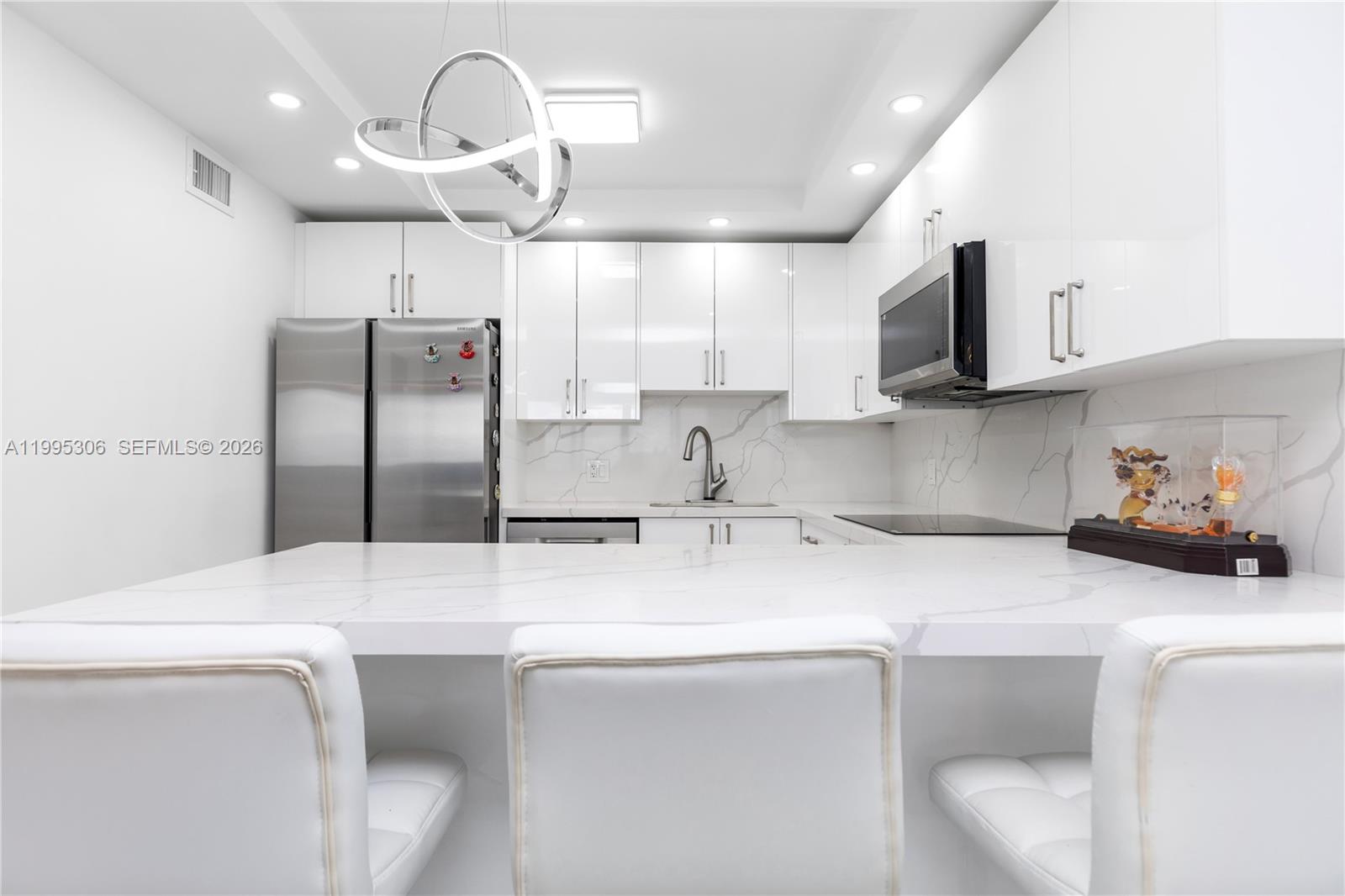 QUADOMAIN TOWER I AND IV - Residential Lease