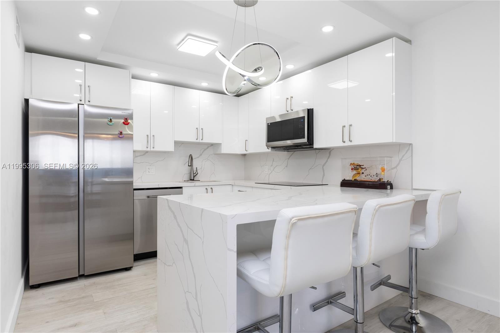 QUADOMAIN TOWER I AND IV - Residential Lease