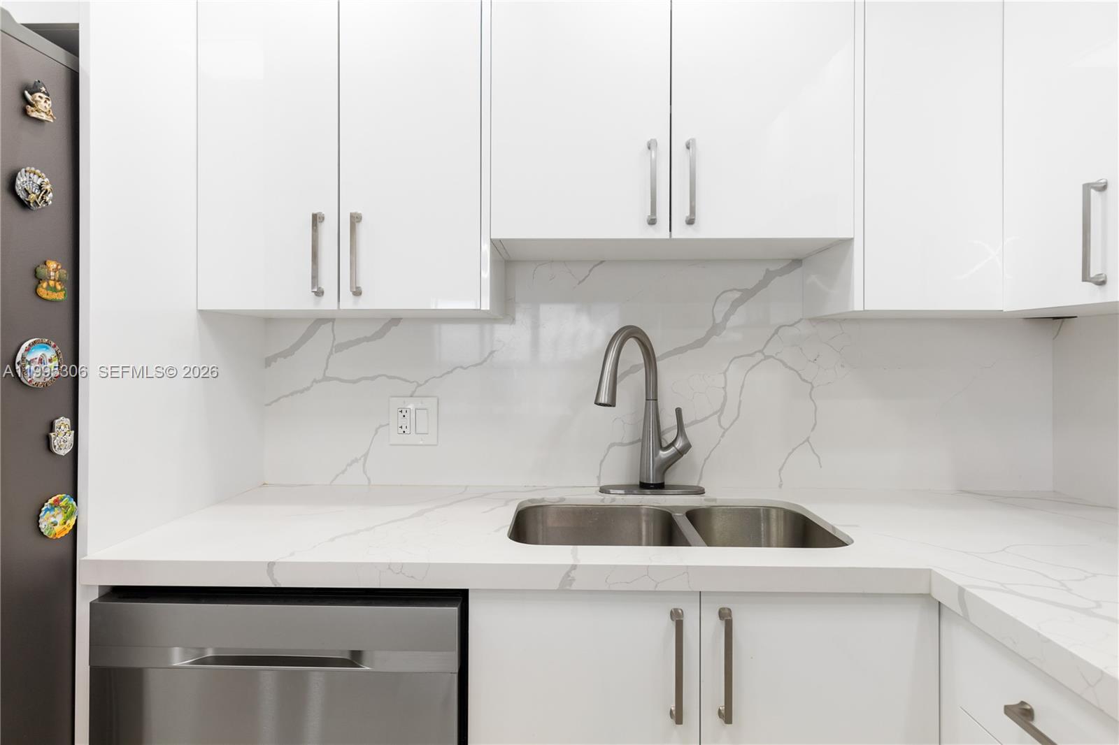 QUADOMAIN TOWER I AND IV - Residential Lease