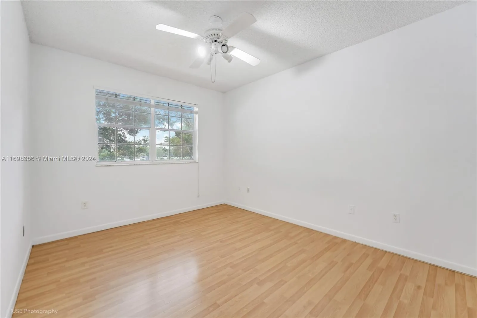 Pembroke Pines, Florida 33024, United States, 1 Bedroom Bedrooms, ,1 BathroomBathrooms,Residential,Pending,31133