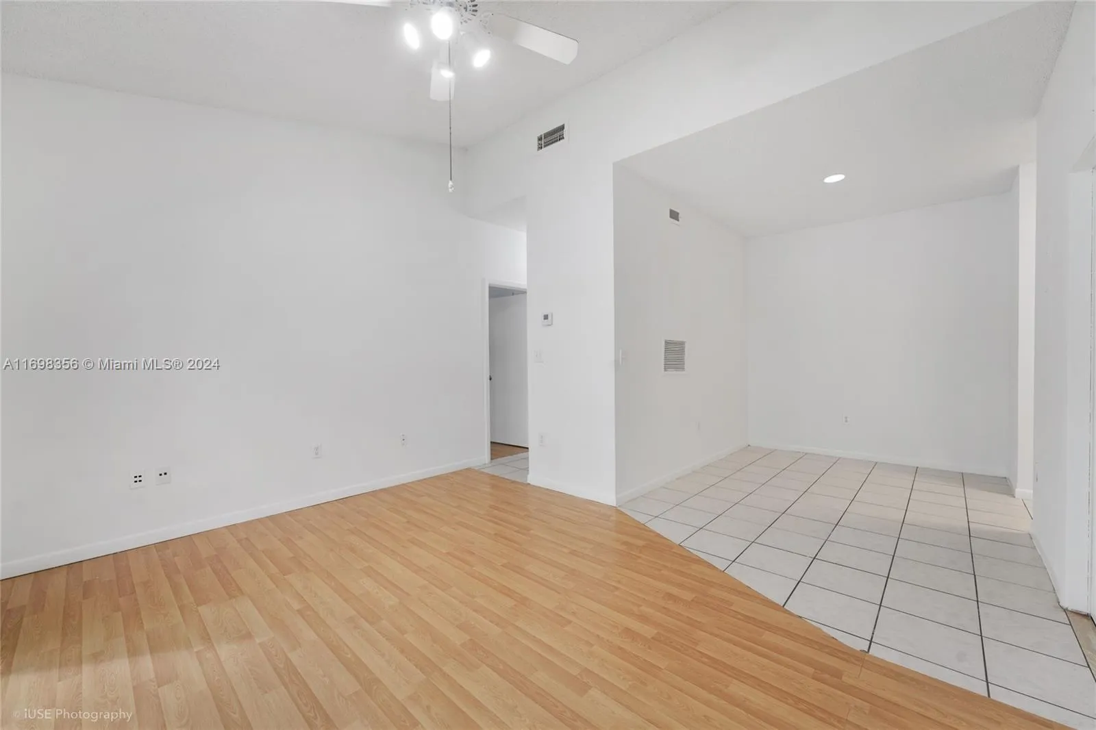 Pembroke Pines, Florida 33024, United States, 1 Bedroom Bedrooms, ,1 BathroomBathrooms,Residential,Pending,31133