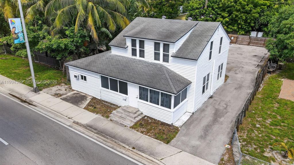 Photo of 220 SW 16th St #Back, Dania Beach, FL 33004 (MLS # A11994359)