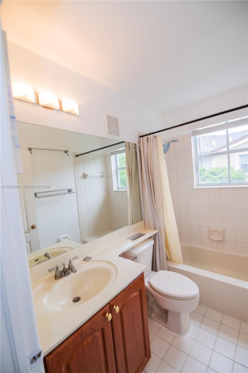 MELROSE POINT CONDO - Residential