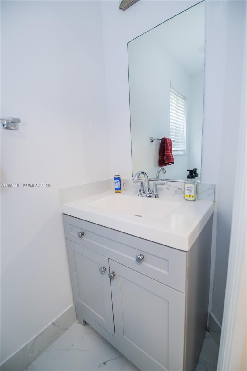 MELROSE POINT CONDO - Residential