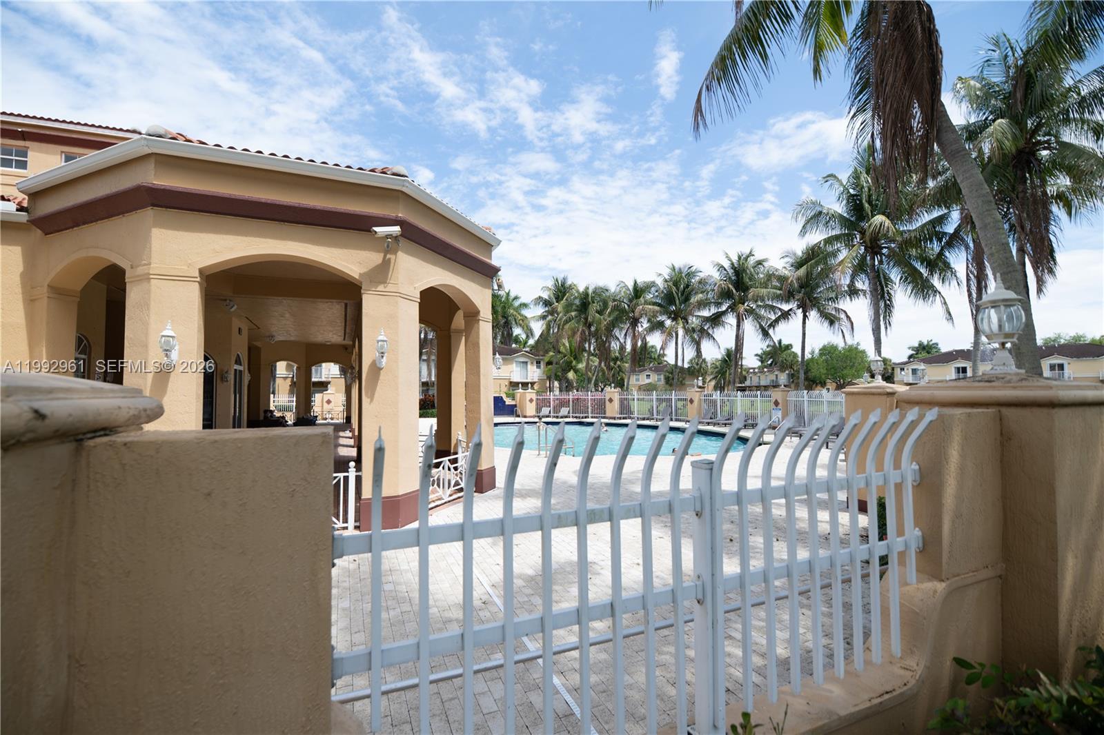 MELROSE POINT CONDO - Residential