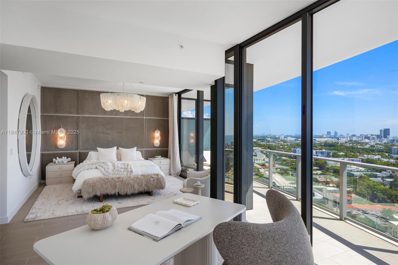 FIVE PARK - Residential