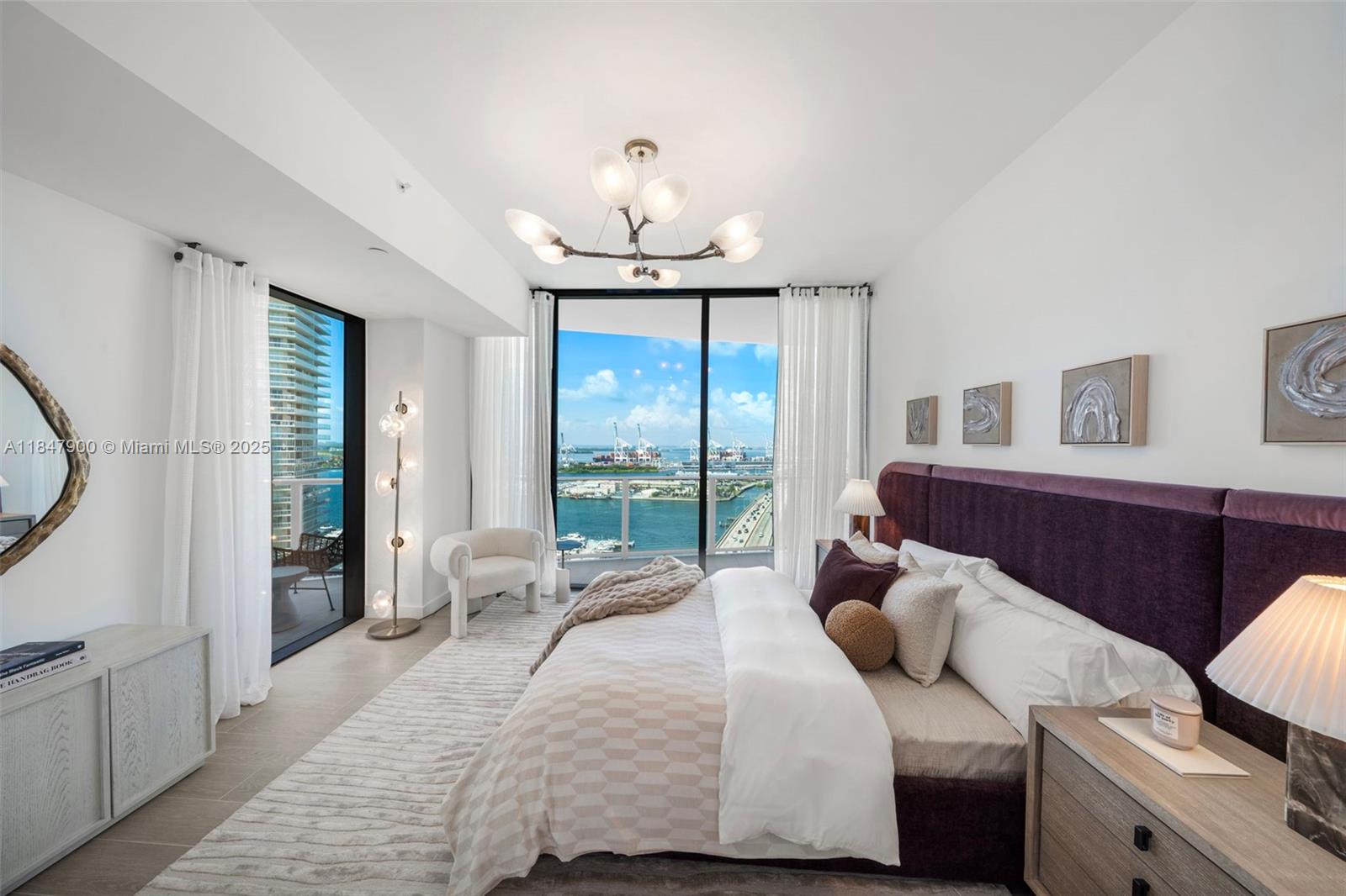 FIVE PARK - Residential