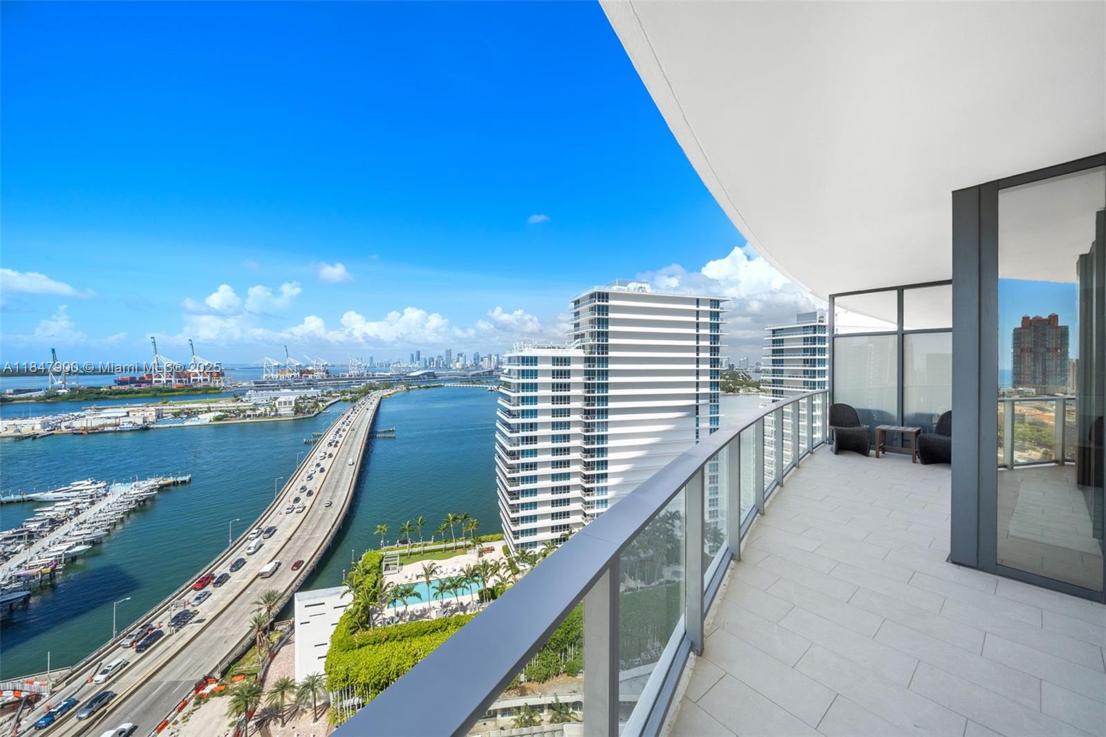 FIVE PARK - Residential