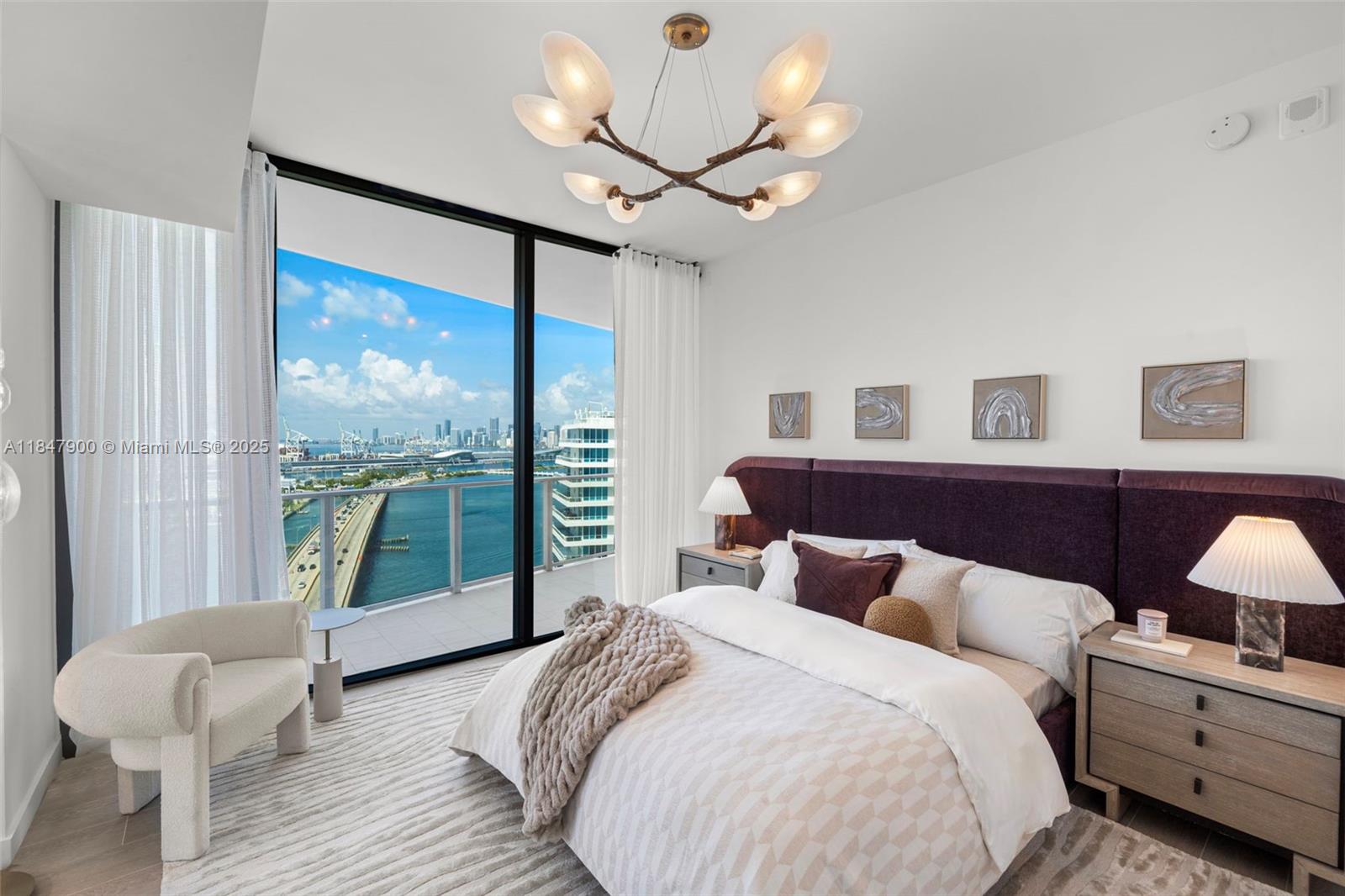 FIVE PARK - Residential