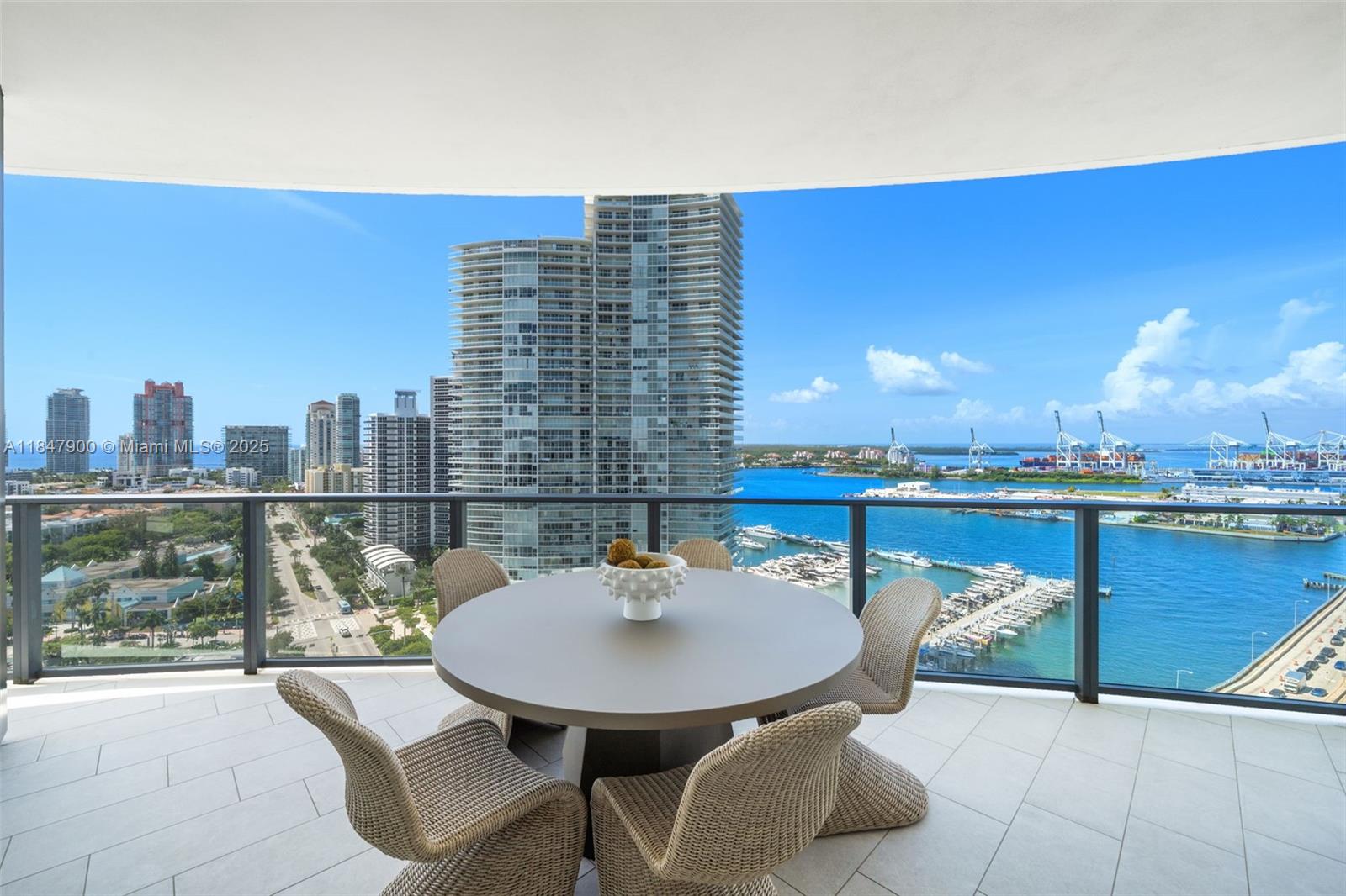 FIVE PARK - Residential