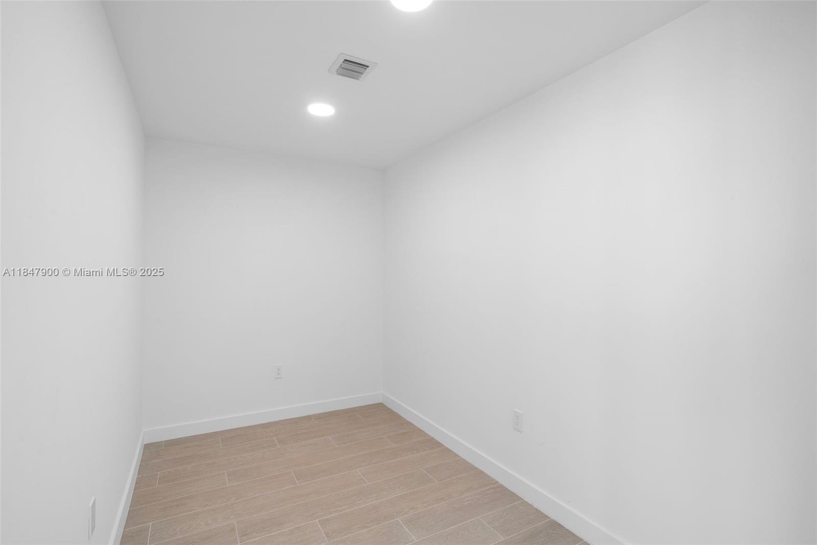 FIVE PARK - Residential