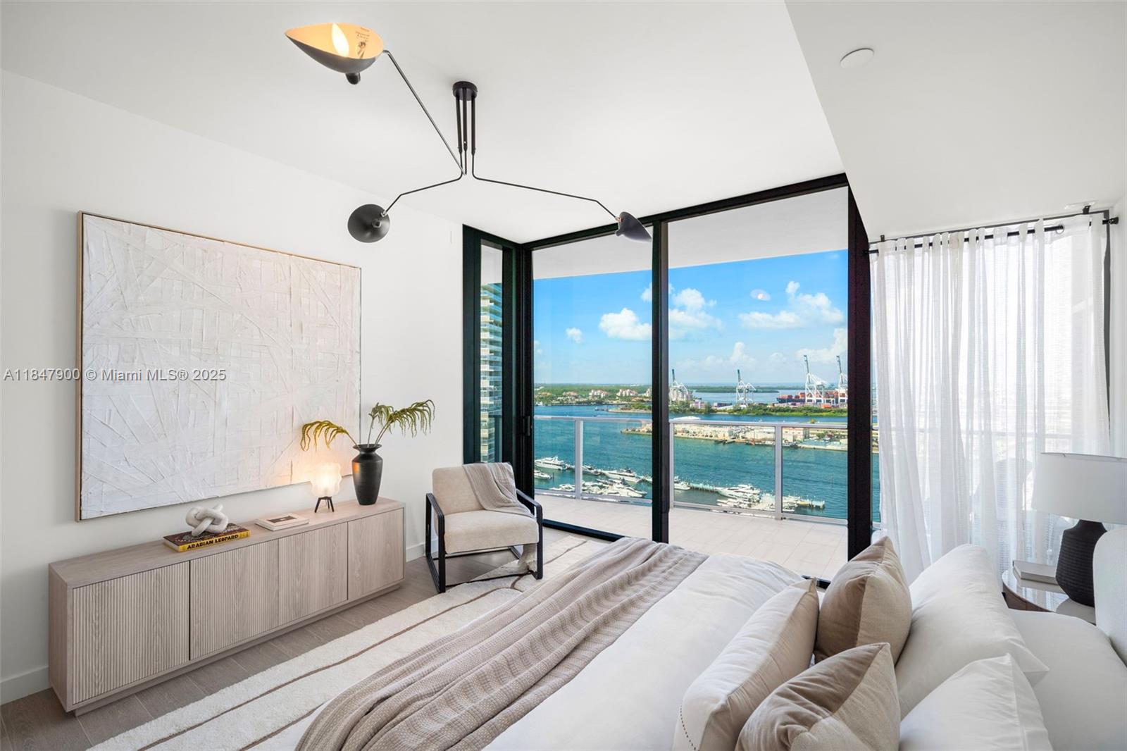 FIVE PARK - Residential