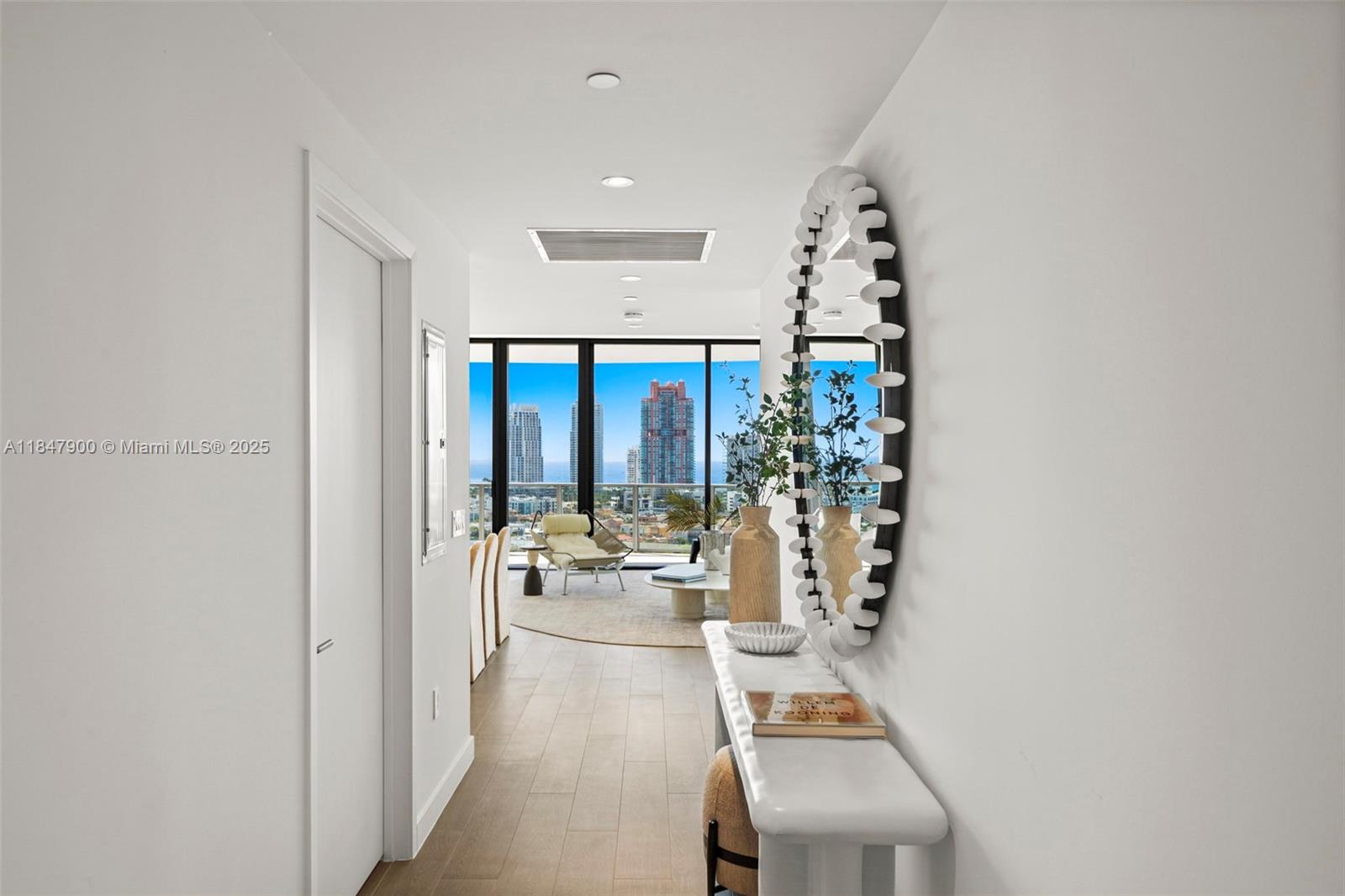 FIVE PARK - Residential