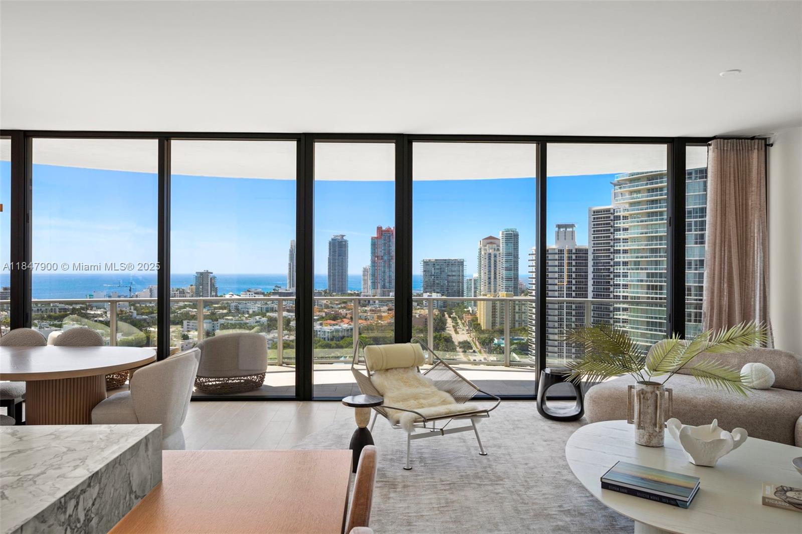 FIVE PARK - Residential