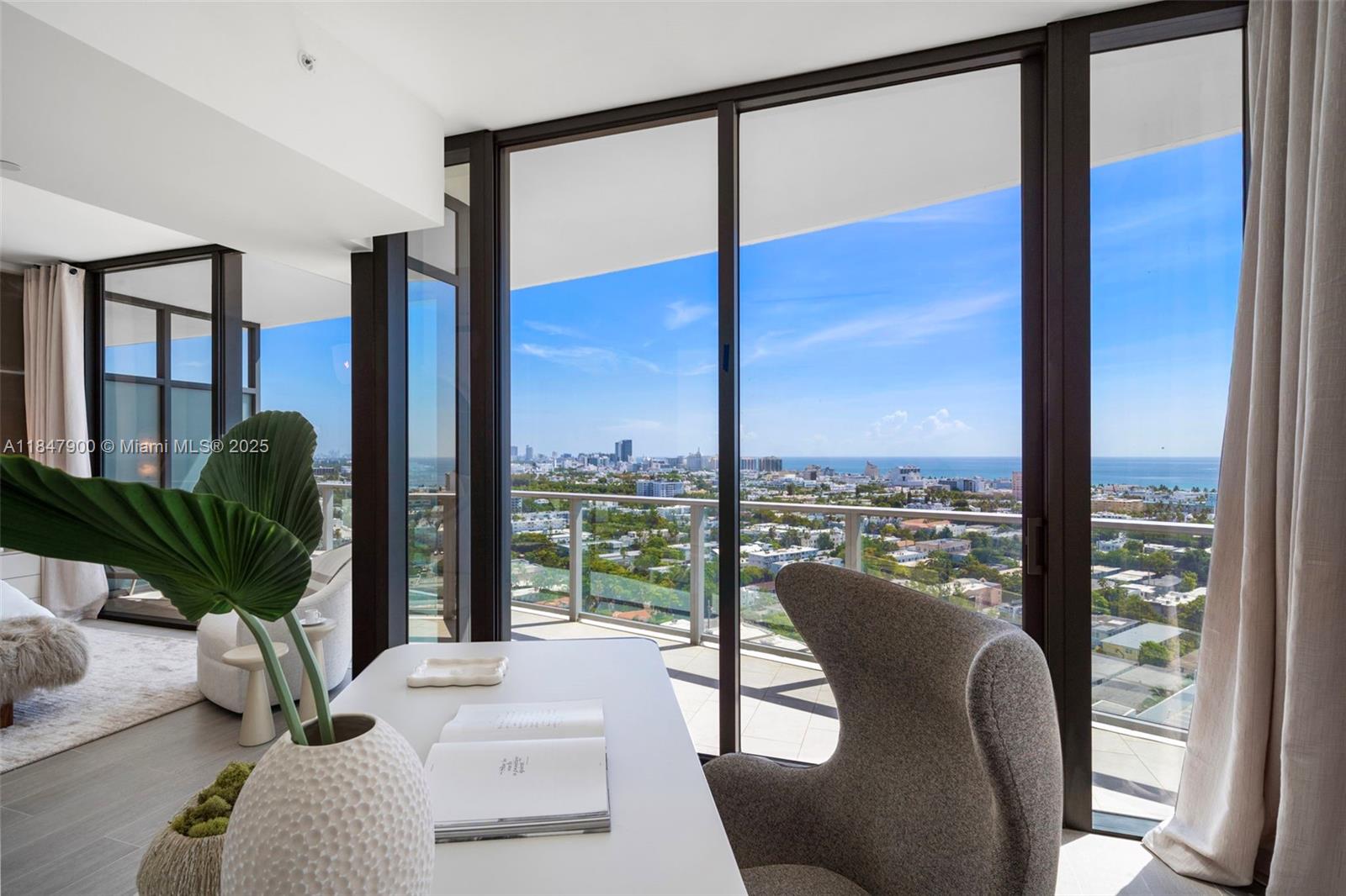 FIVE PARK - Residential