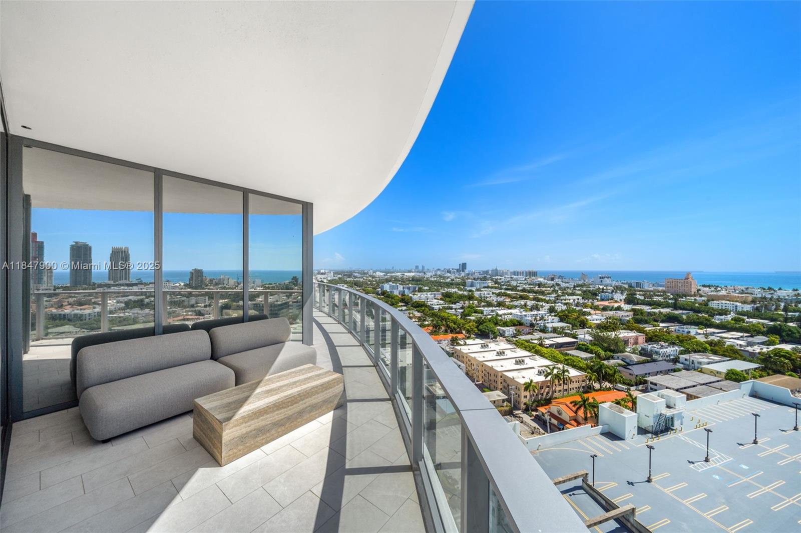 FIVE PARK - Residential