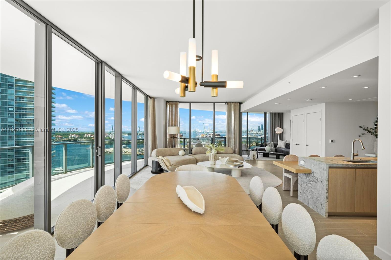 FIVE PARK - Residential