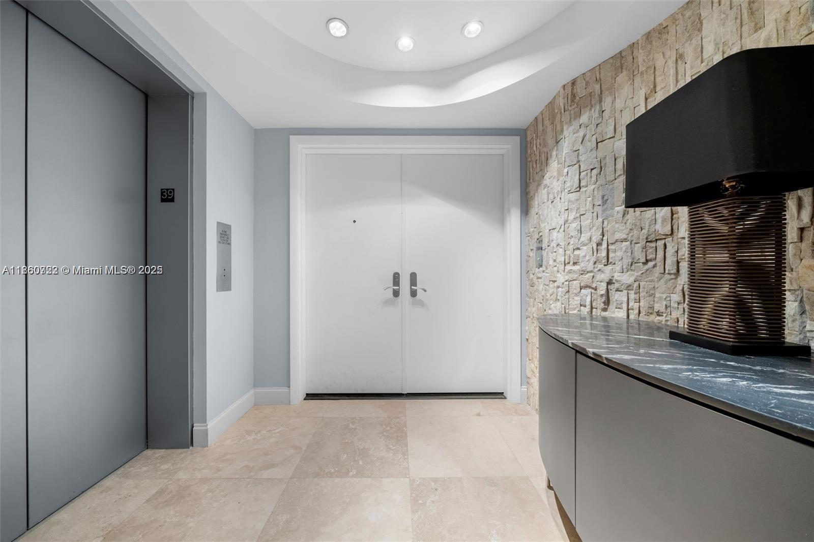 JADE BEACH CONDO - Residential Lease