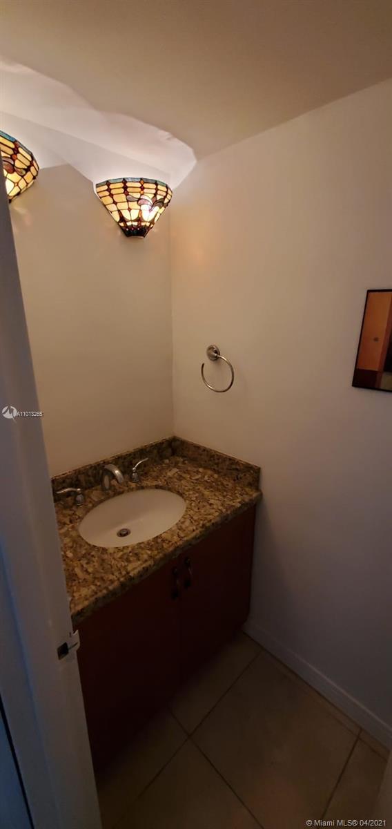 BRICKELL BISCAYNE CONDO - Residential Lease