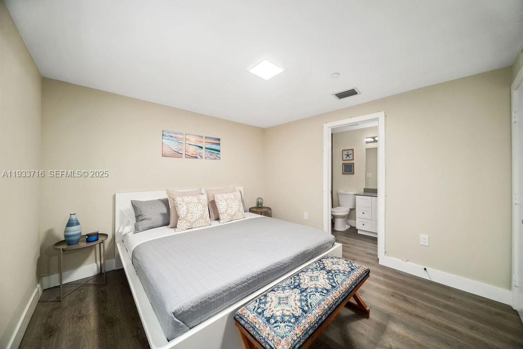 HOLLYWOOD PARK - Residential Lease