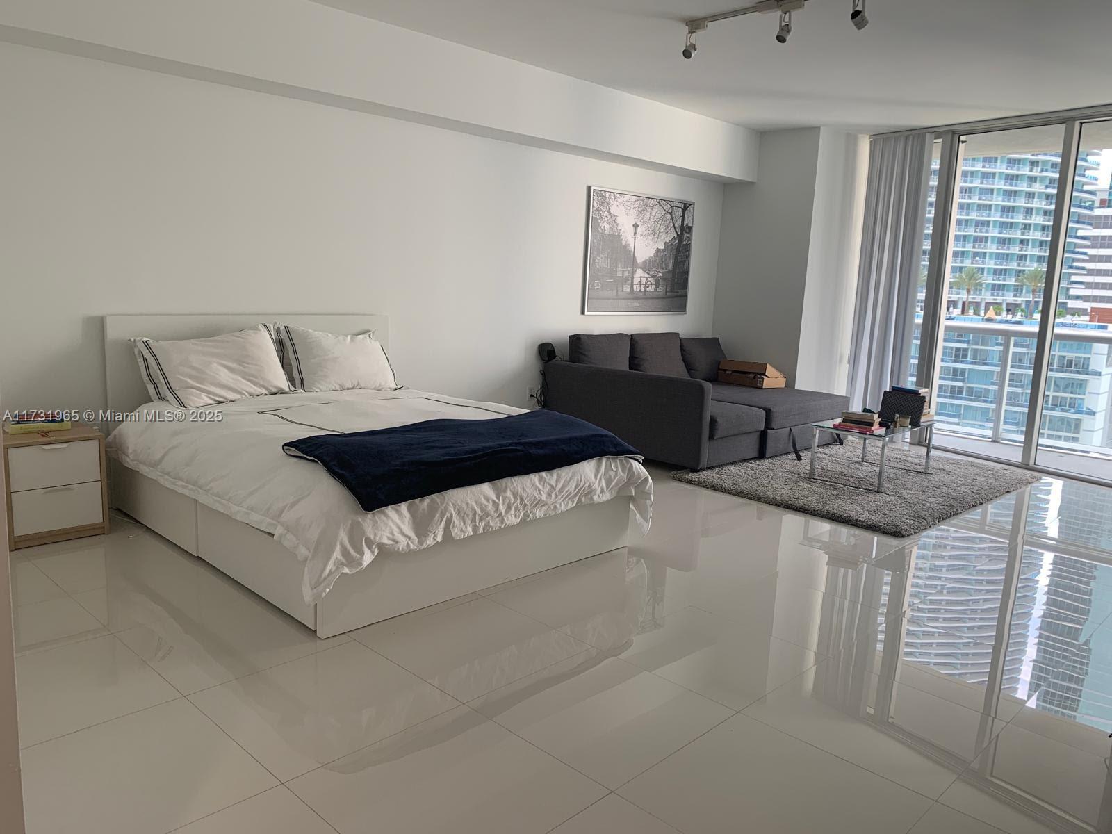 Rental Property at 475 Brickell Ave 1710, Miami, Broward County, Florida - Bathrooms: 1  - $2,800 MO.