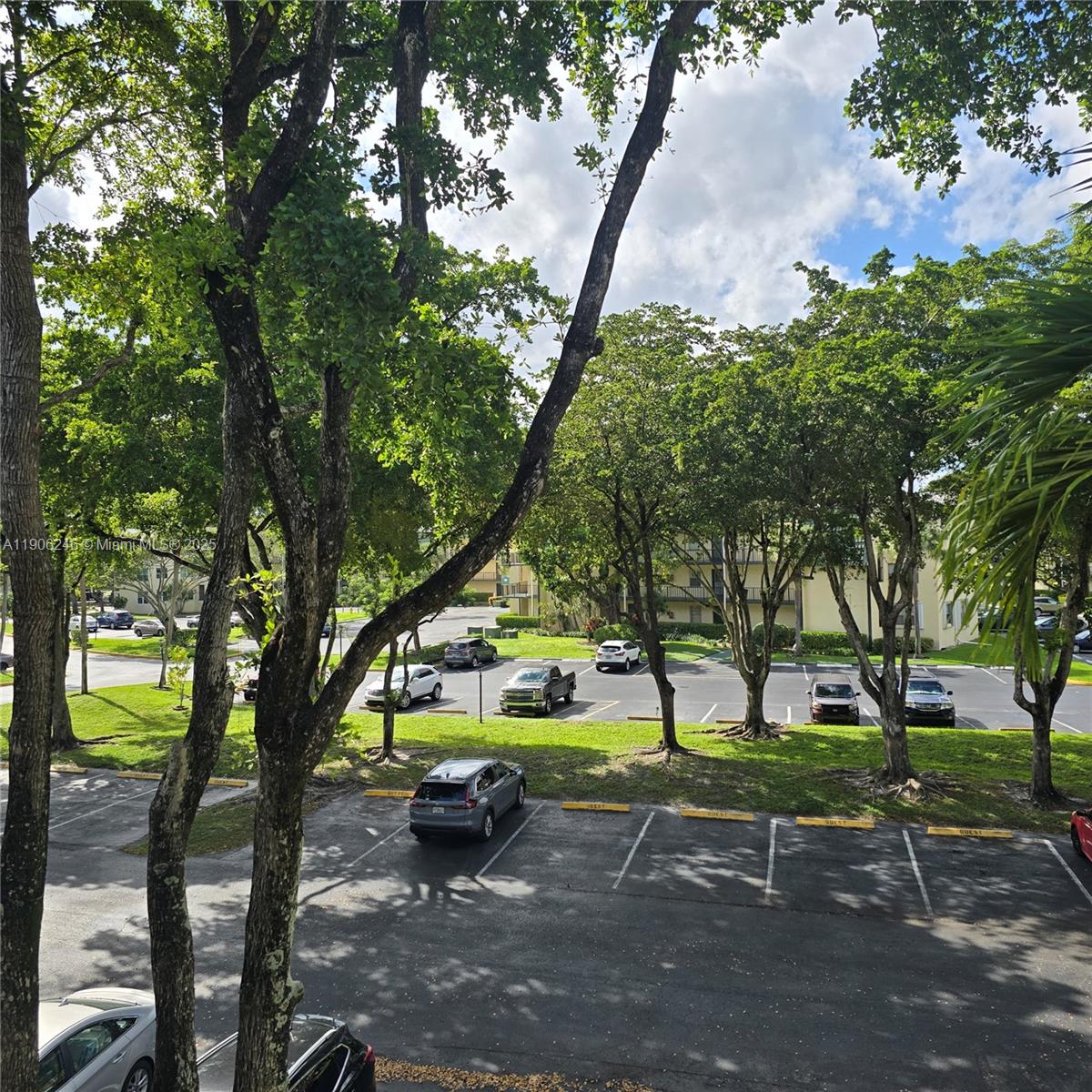 LIME BAY CONDOMINIUM 2 - Residential