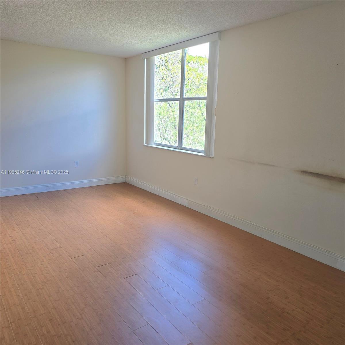 LIME BAY CONDOMINIUM 2 - Residential