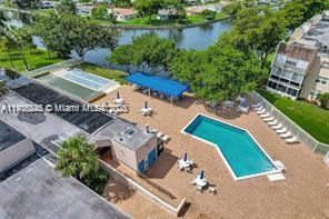 LIME BAY CONDOMINIUM 2 - Residential