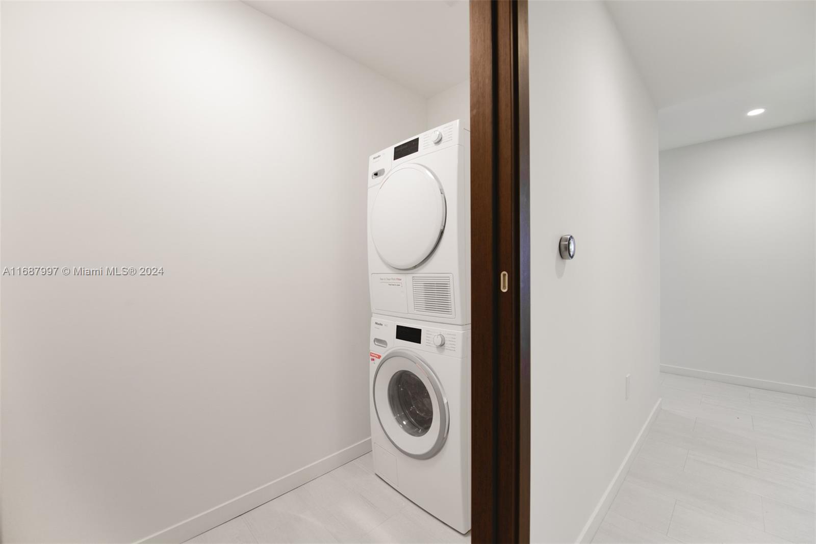 BRICKELL FLATIRON CONDO - Residential