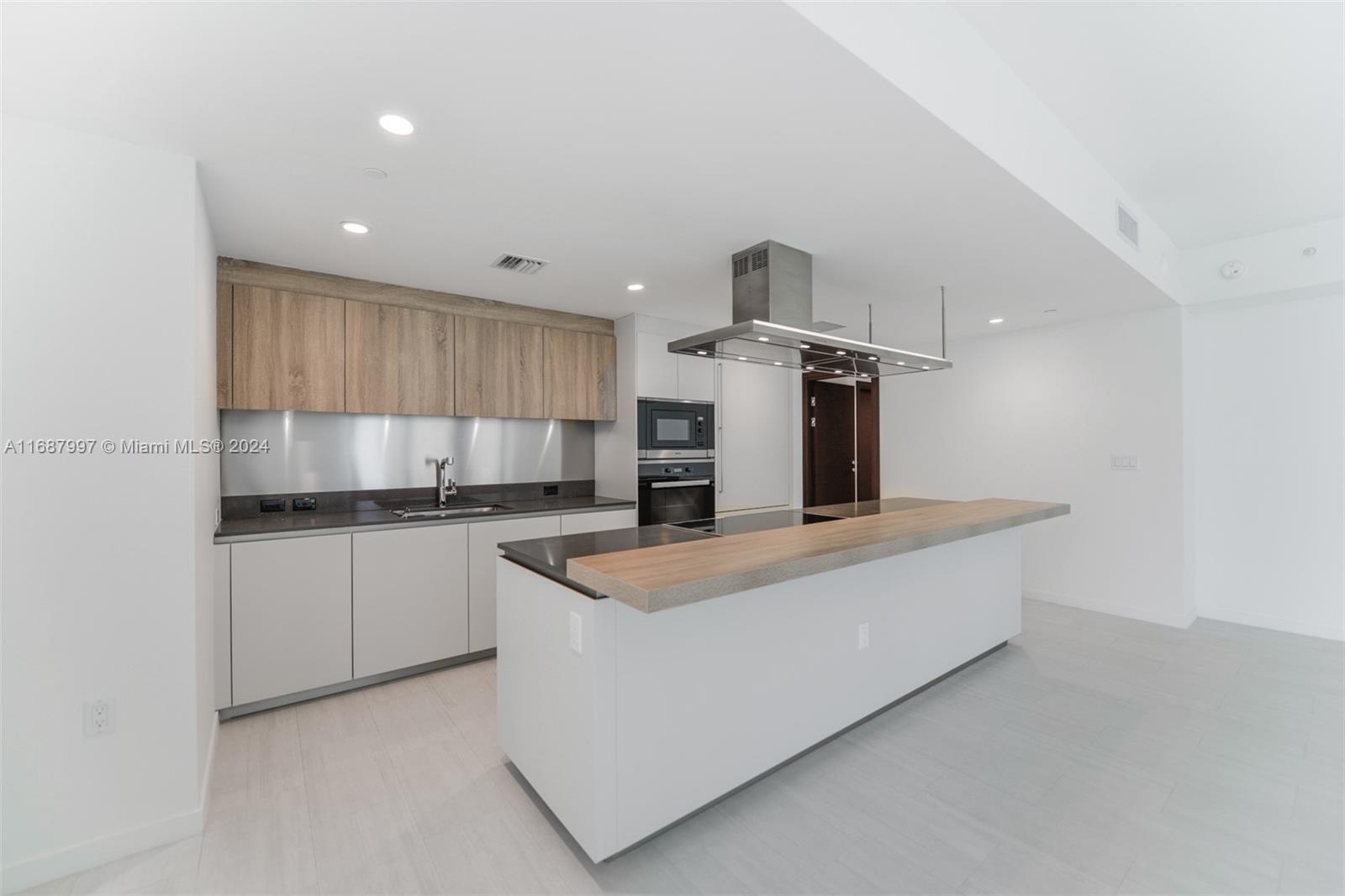 BRICKELL FLATIRON CONDO - Residential