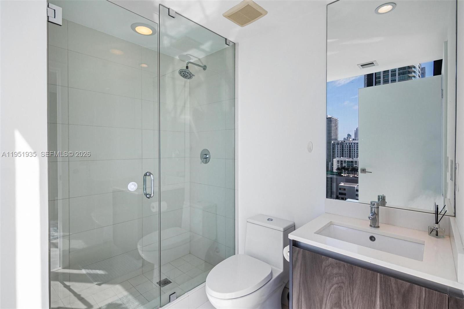 ONE PARAISO CONDO - Residential