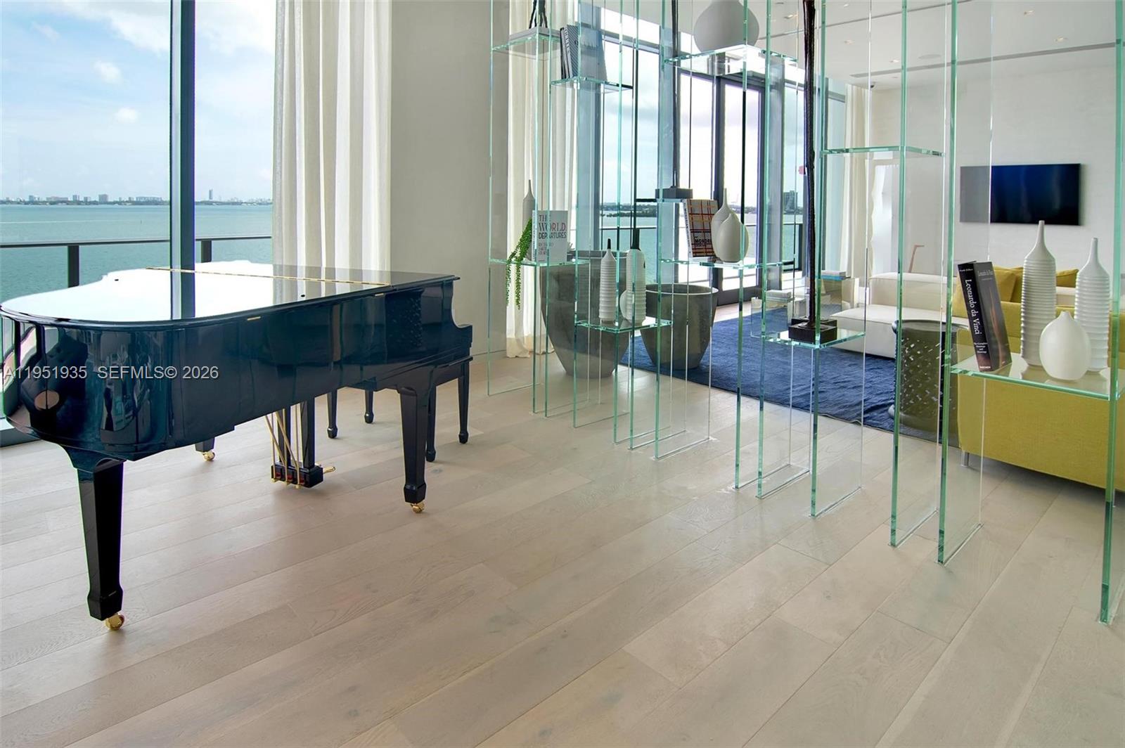 ONE PARAISO CONDO - Residential