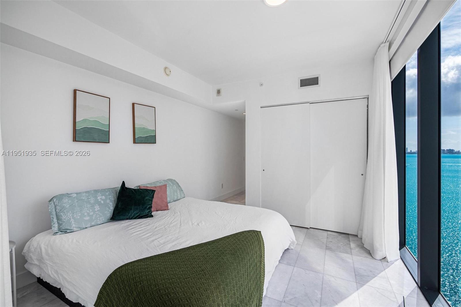 ONE PARAISO CONDO - Residential