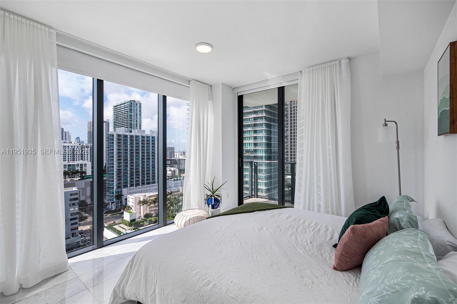 ONE PARAISO CONDO - Residential