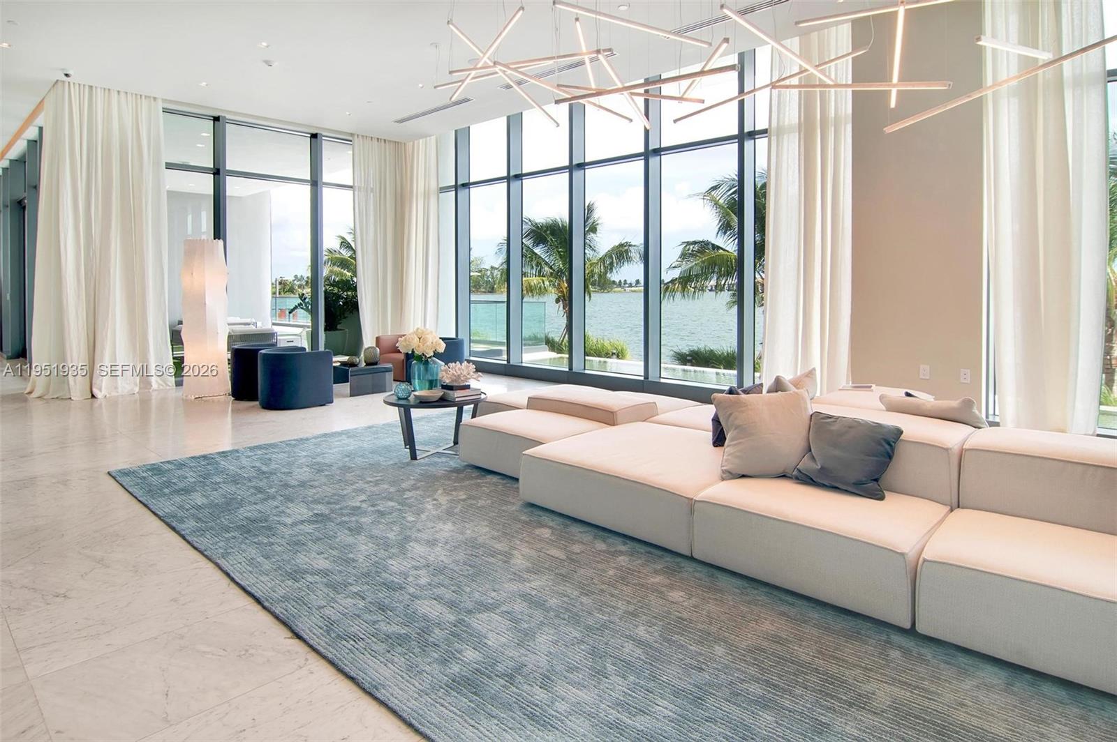 ONE PARAISO CONDO - Residential