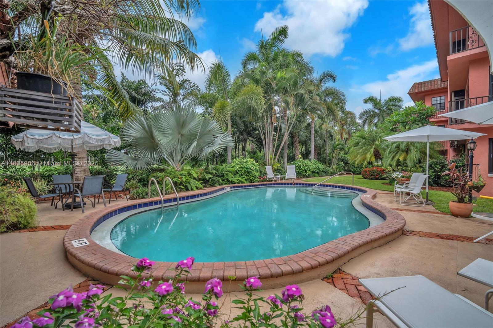 VILLA DEL VERDE CONDO - Residential Lease