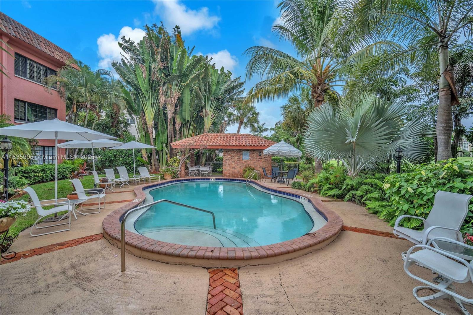 VILLA DEL VERDE CONDO - Residential Lease