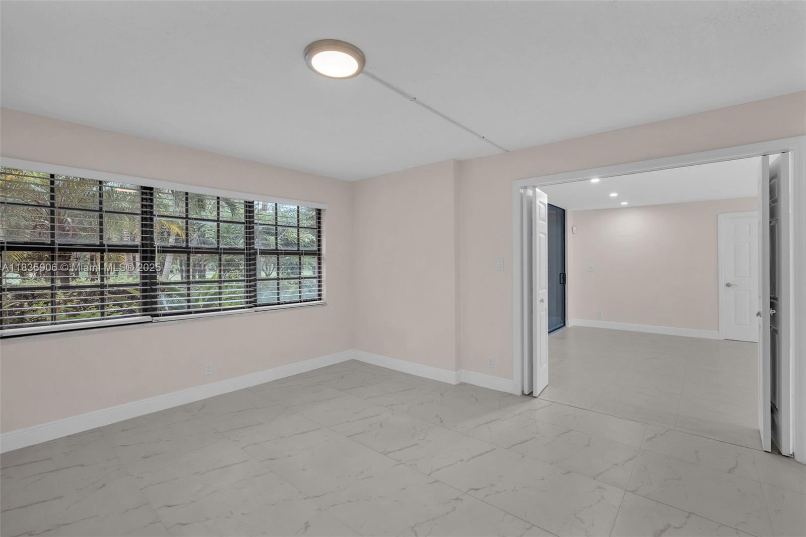 VILLA DEL VERDE CONDO - Residential Lease