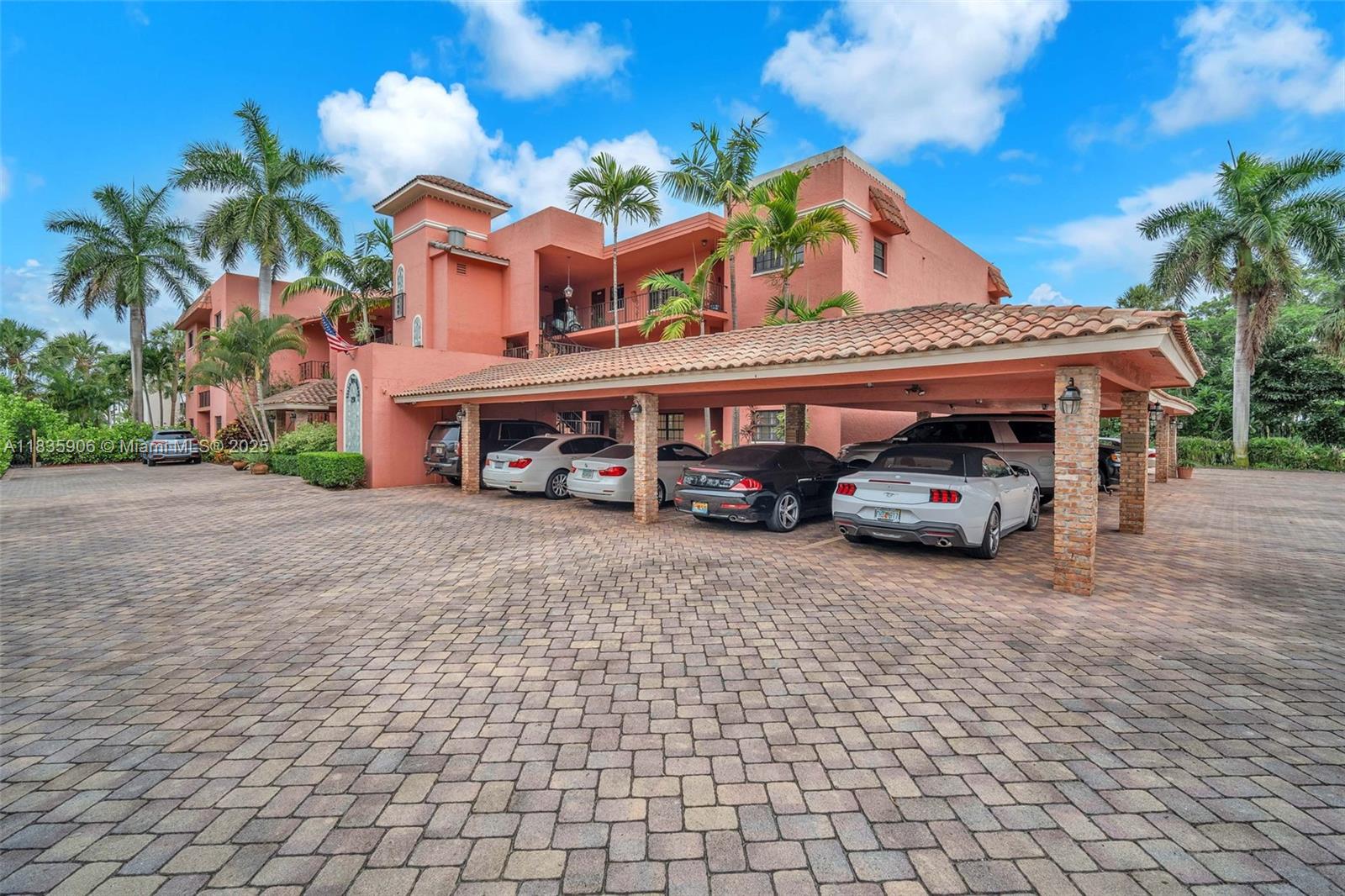 VILLA DEL VERDE CONDO - Residential Lease