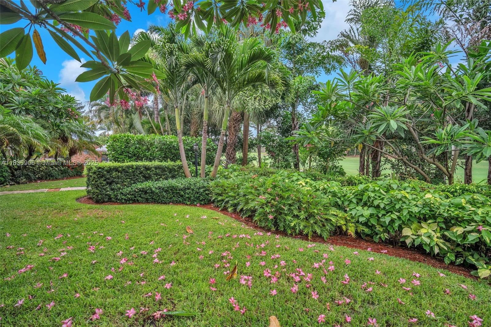 VILLA DEL VERDE CONDO - Residential Lease