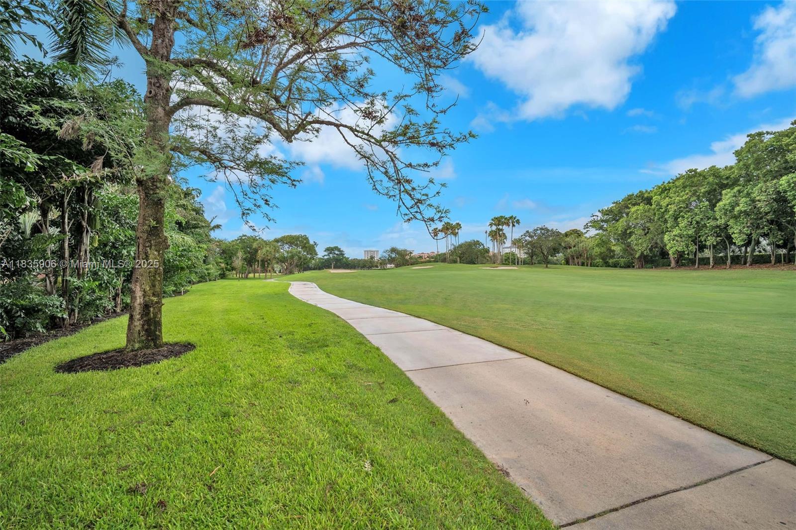 VILLA DEL VERDE CONDO - Residential Lease