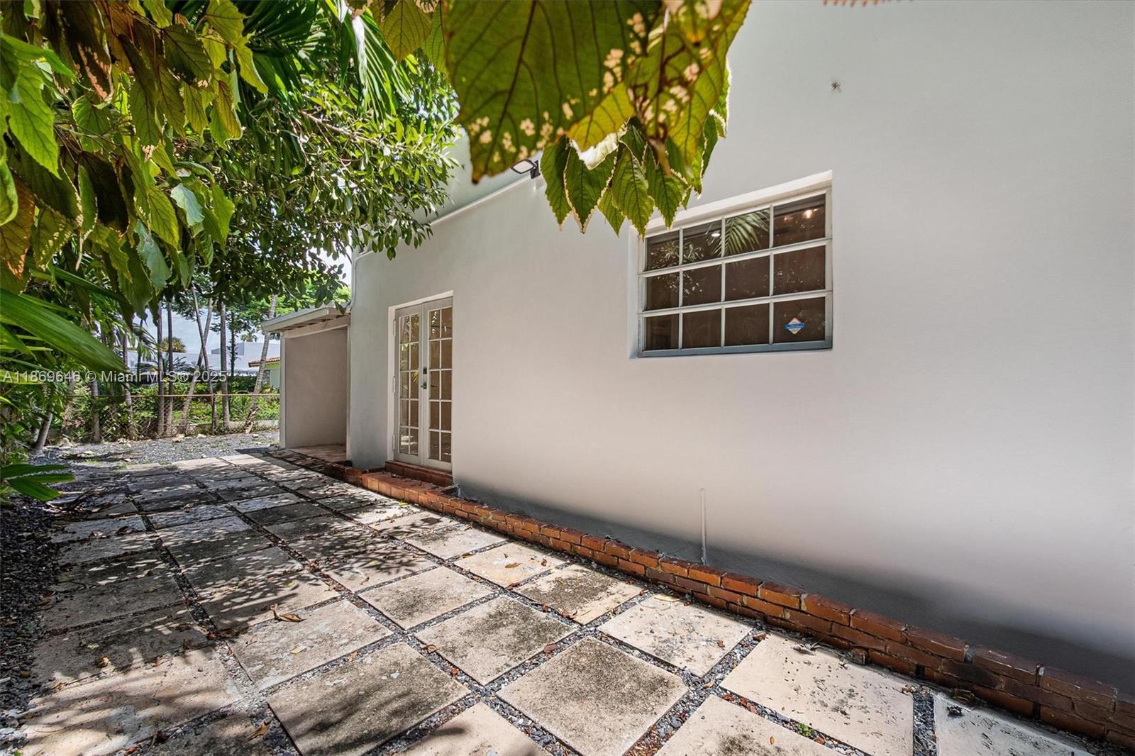 CORAL GABLES GRANADA SEC - Residential