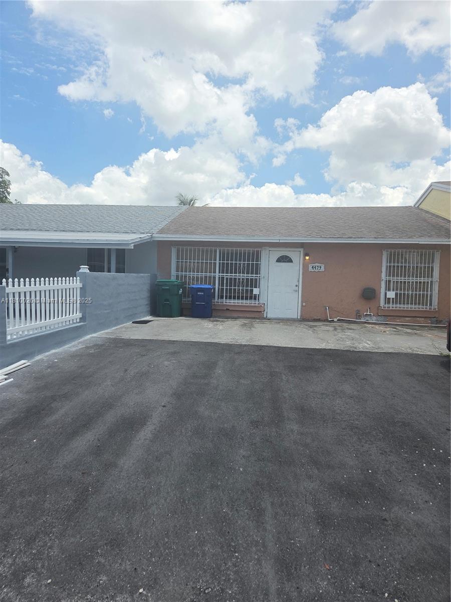 Property for Sale at 4479 Nw 185th St, Miami Gardens, Broward County, Florida - Bedrooms: 2 
Bathrooms: 1  - $285,000